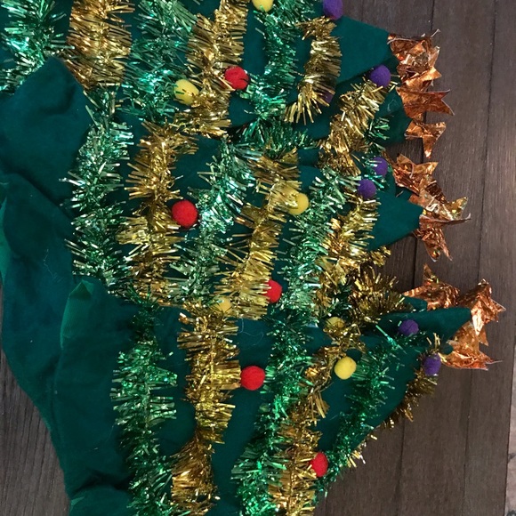 Fun Holiday Hats - Picture 5 of 7